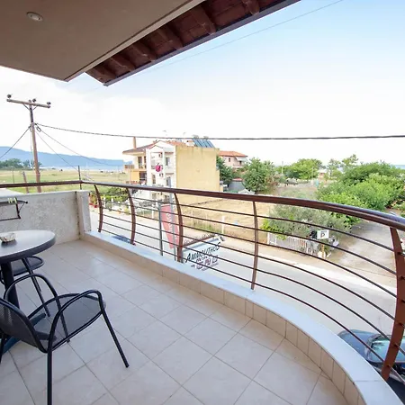 Ammolithos Beach Apartment