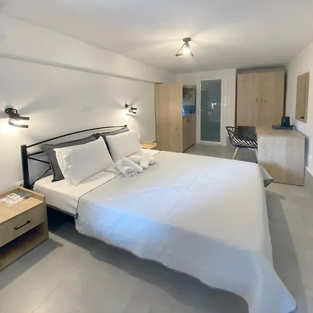 Ammolithos ستافروس