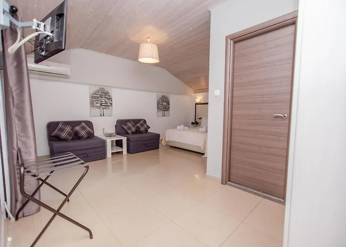 Ammolithos Beach Apartment *