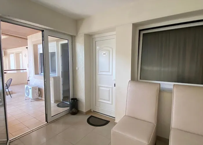 Ammolithos Beach Apartment